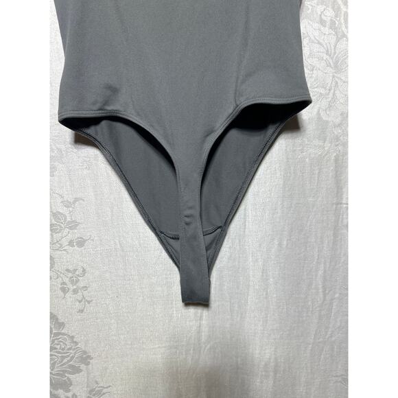 Good American Bodysuit 2 Medium Gray Tank Top Shelf Bra Made In USA - Picture 8 of 12